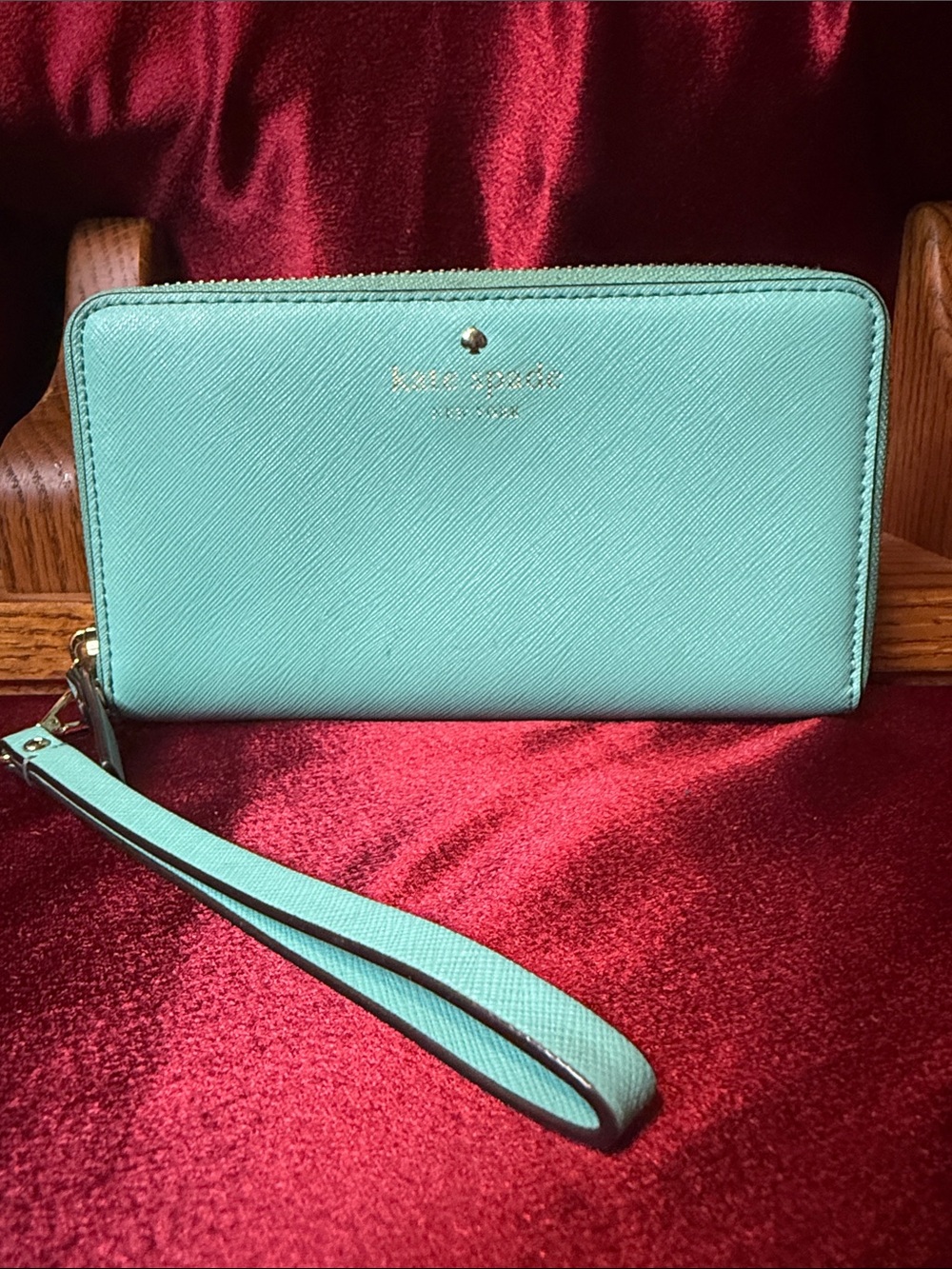 Kate Spade zip wallet wristlet